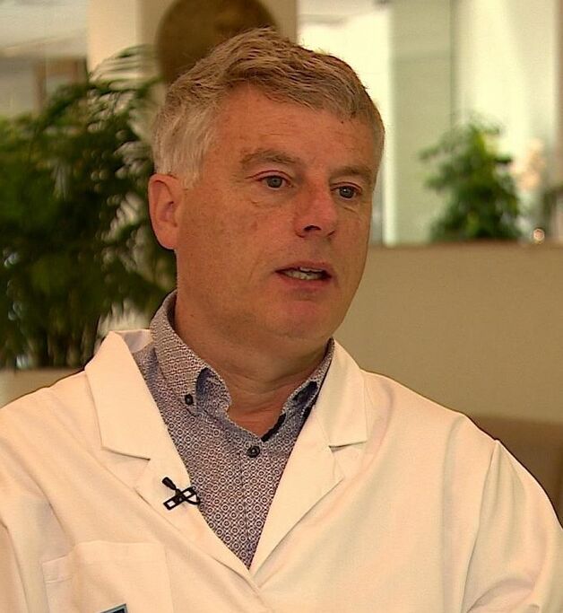 Docteur Chirurgien plastique Melvin